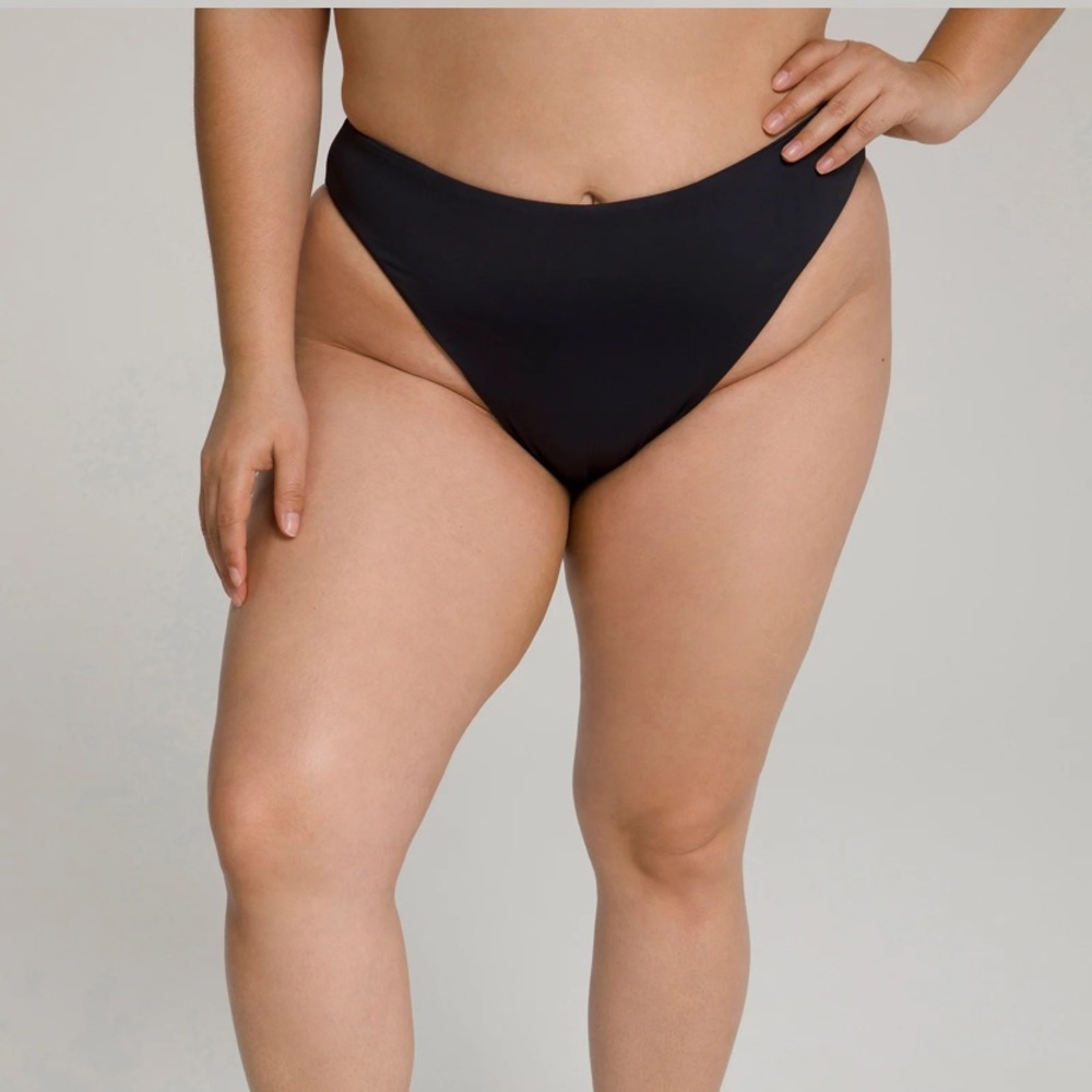 NWOT: Good American - Satin Cheeky bikini bottom